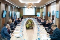 Антон Катлинский и Павел Вандышев приняли участие в круглом столе «Совершенствование национальной стратегии борьбы с гриппом»